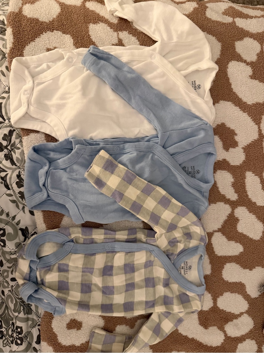 HonestBaby Newborn long sleeve side-snap bodysuits